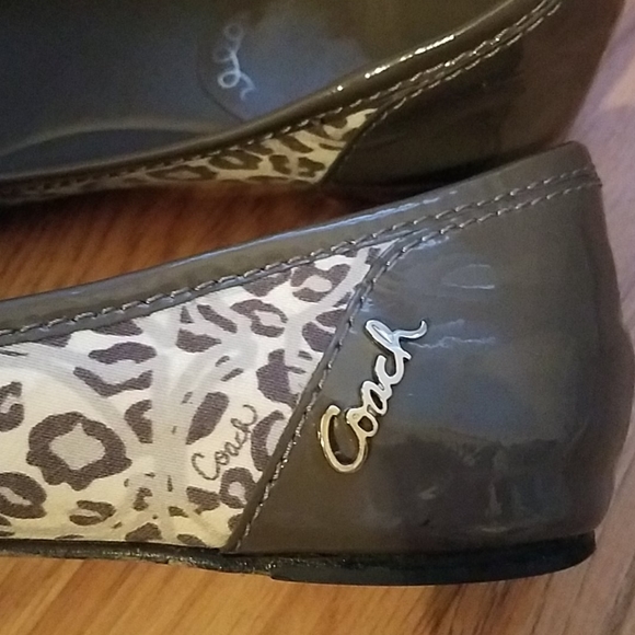 Coach Remmi flats animal print size 5.5 - Picture 3 of 5